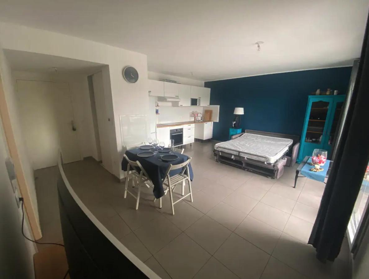 Appartement Spacieux Avec Grande Terrasse Marseille Bagian luar foto
