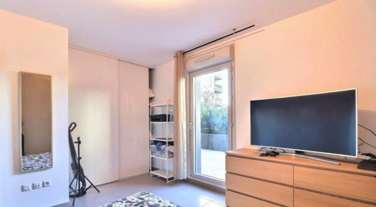 Appartement Spacieux Avec Grande Terrasse Marseille Bagian luar foto