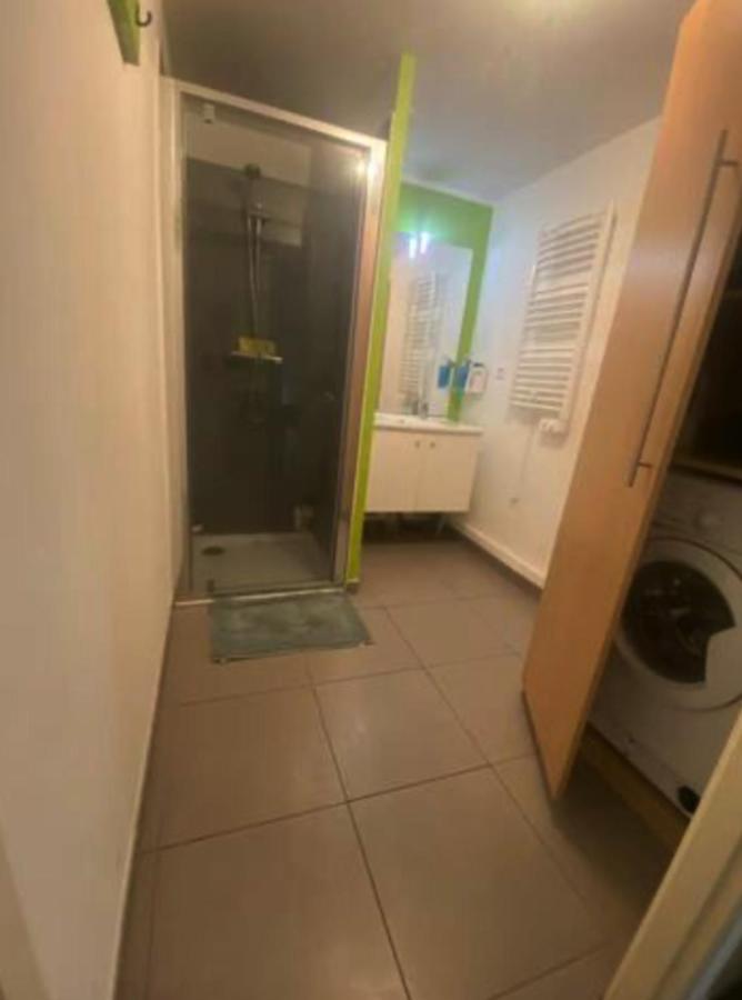 Appartement Spacieux Avec Grande Terrasse Marseille Bagian luar foto